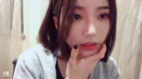 斗鱼女主播小苏菲直播视频2018.10.7 22点场
