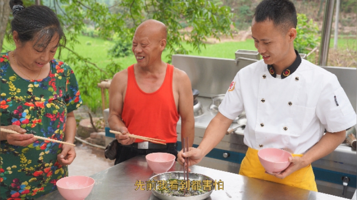 美食作家王刚v_厨师长分享:"苦瓜酿肉"的家常做法,四