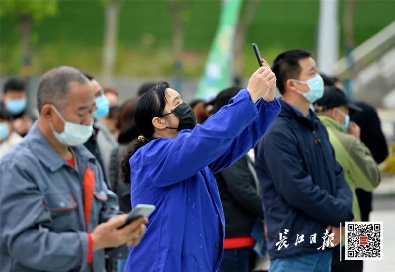 直击复工复产首场线下招聘会，供岗6000余个，现场防控有序