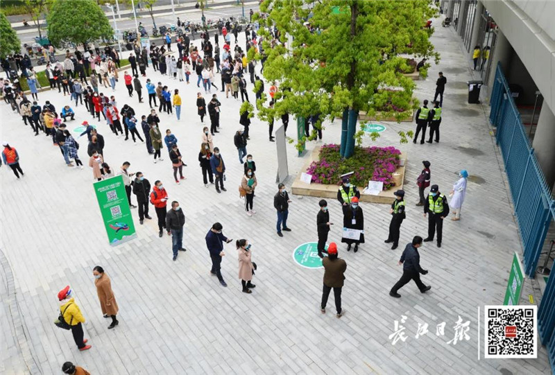 直击复工复产首场线下招聘会，供岗6000余个，现场防控有序