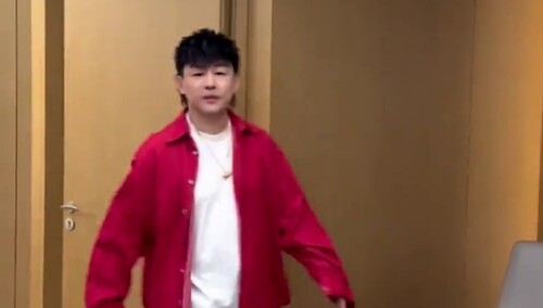 胡彦斌玩梗 一首歌都唱不完他出道了多少年