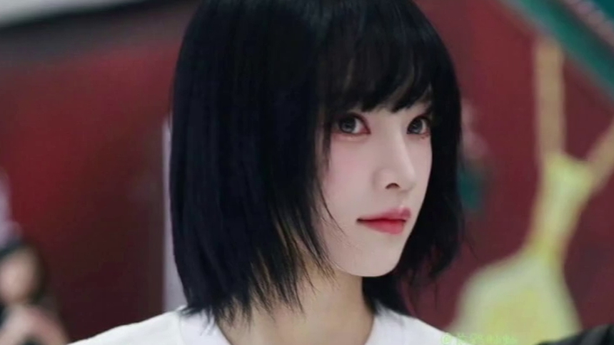 凑热闹追热点：黄灿灿风格大改造反差拉满 新综艺录制彻底藏不住了！