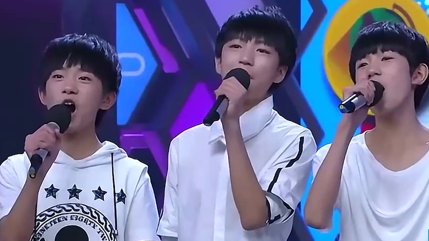 TFBOYS青涩登场互相爆料，刘昊然张子枫欧阳娜娜同台表演灵气十足