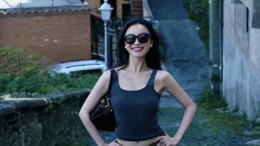 凑热闹追热点：倪妮旅行穿搭刷屏 这就是我想象中旅行穿搭出片的样子！