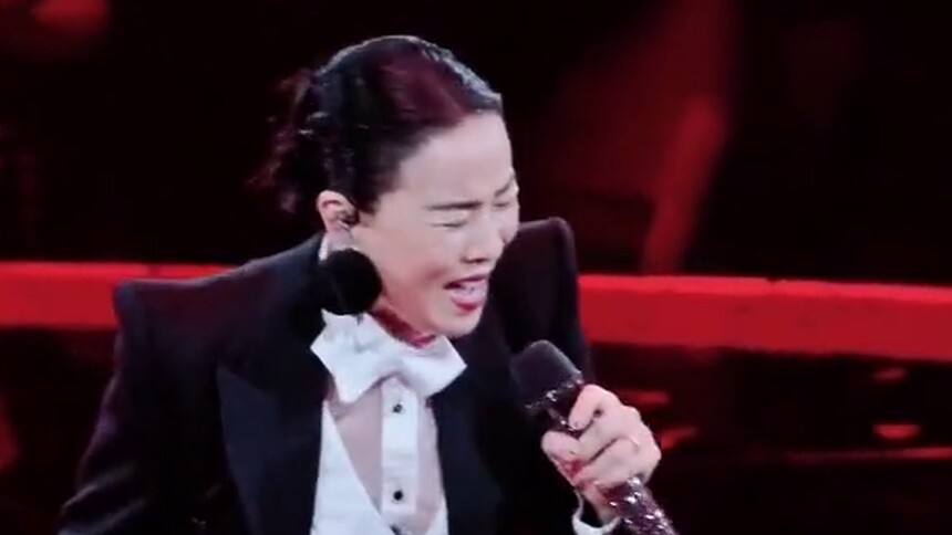 凑热闹追热点：演唱会现场变团建 那英人缘这一块