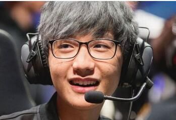 胖胖OB：Rox打野小花生千珏+Rookie+Madlife