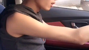 啪丨啪丨猎发布了一个斗鱼视频2017-08-29