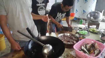 干锅牛蛙，干锅桂鱼，野生蘑菇汤 2017-09-01 18点场