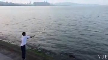 这个杆甩的很成功~破费