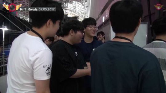EP.37 赛场外的skt vs kt！结果如何？