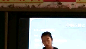 漂亮学姐现场演示点钞方法