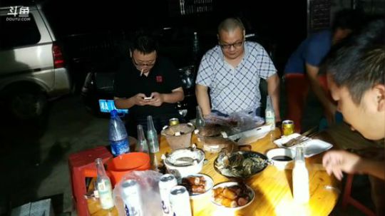 大家国庆快乐。 2017-10-01 00点场