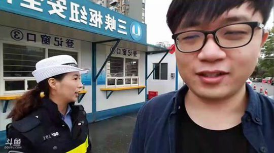 看夷陵最美交警如何过中秋 2017-10-04 10点场