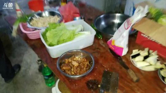 风衣做菜给我们吃？ 2017-10-05 17点场