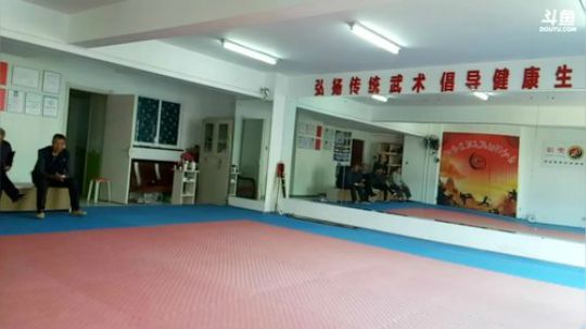太极形意。青峰传统武术健身会馆 2017-10-06 09点场