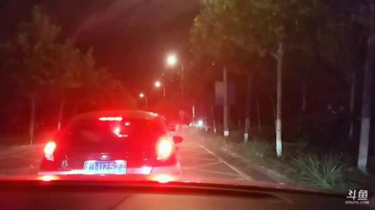 大冷天来现场看球，容易么我 2017-10-21 21点场