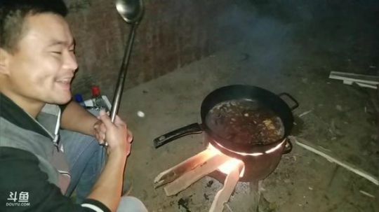 鱼叉插鱼，兄弟齐心，共度庆典 2017-10-23 17点场