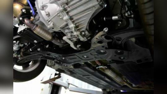 双层悬架结构、大面积底盘护板，宝骏510不输合资车