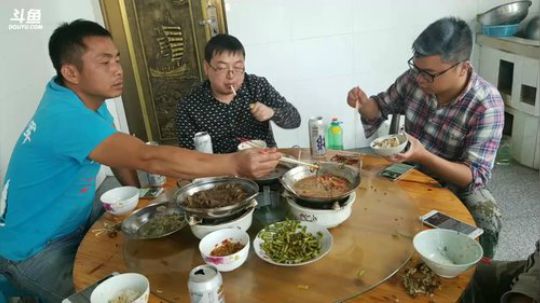 翘嘴，翘嘴，翘嘴，好多翘嘴 2017-11-04 15点场