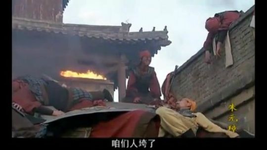 一个人演了一万个人的戏！网友都觉得欠这个群众演员一个奥斯卡奖