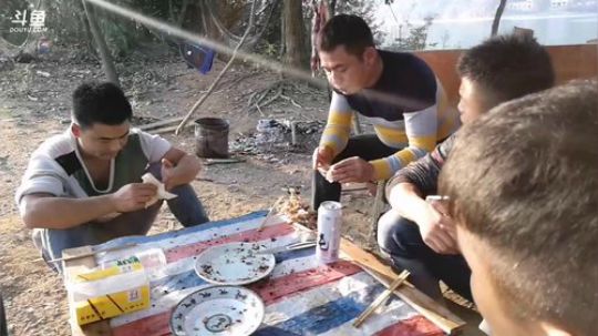 这样做烤鸡你见过？ 2017-11-08 16点场