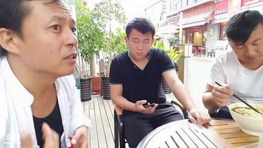 【威海大叔】购物，准备出发。 2017-11-11 11点场