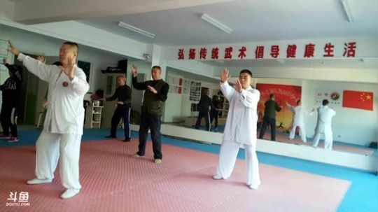 太极形意。青峰传统武术健身会馆 2017-11-19 09点场