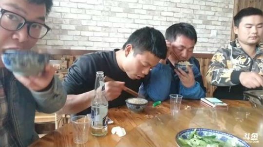 膨胀了下馆子。 2017-12-03 15点场