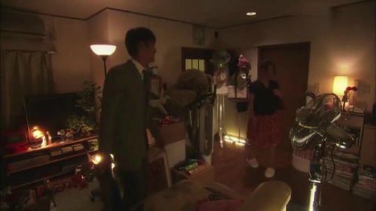 世界奇妙物语短篇  舍不得扔的女人
