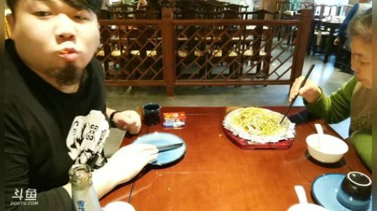 陪老妈逛天津友谊新天地 2017-12-08 11点场