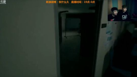 叫我久哥哥的直播精彩时刻：久哥哥：假装打不过 秀就完了。