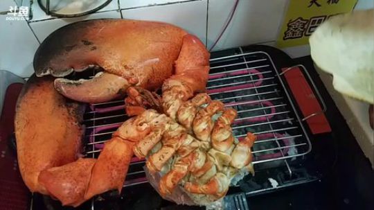 【威海大叔】今天干一只十一斤到龙虾！ 2017-12-22 22点场