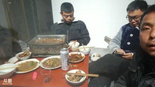 这么冷得天抓鱼？毒奶留着。 2017-12-29 19点场