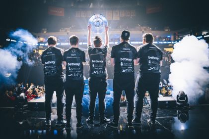 Douyu帅X CSGO教学-Dust2进攻篇1