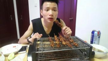 深夜食堂，自制烧烤。 2017-05-24 02点场