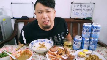 万里晴空吃羊肉面吧，饿了！ 2017-05-23 12点场