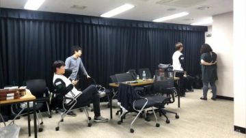 SKT直播peanut：正在直播 2017-06-10 21点场