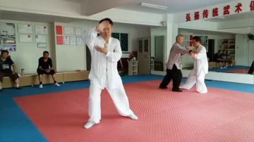 青峰传统武术健身养生会馆直播室 2017-06-28 09点场