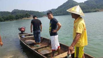 招牌菜：黄焖鸡，香辣蛇！ 2017-07-02 10点场