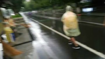 户外公益，环卫工人的过程 2017-07-19 05点场