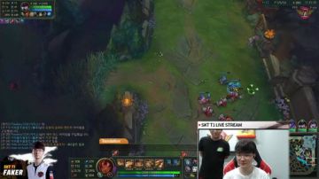 【Faker闲聊】小黑来到faker的直播间，刚来就一发暴击