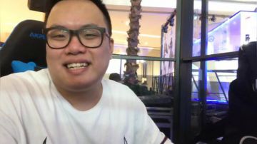 大牙: 吃饱做活动去了。 2017-07-29 13点场