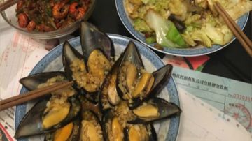 蒜香青口，海螺莲白