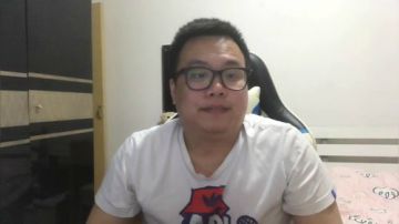 大牙:明后两天休息.出去玩~ 2017-08-18 01点场