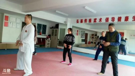 太极形意。青峰传统武术健身会馆 2018-01-02 09点场