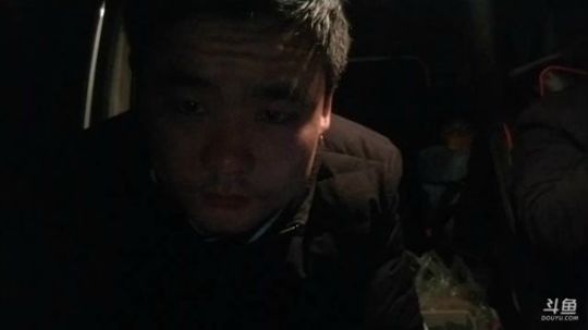 颠颠奶奶摔了一跤，今晚要赶回家 2018-01-08 01点场