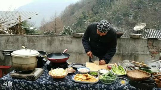 哈哈老乡我们来给你做餐饭 2018-01-08 17点场