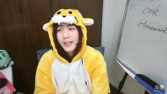 娜娜：老虎来了，喂不喂看你了呀～ 2018-01-14 11点场