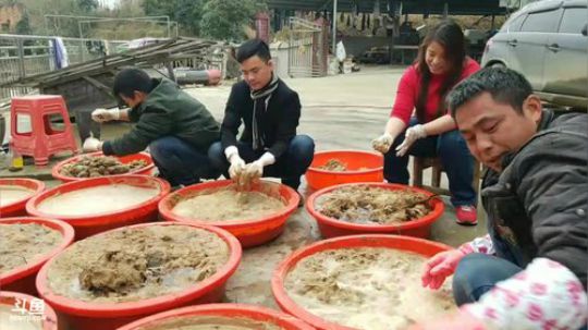 制作葛根粉看望老爷爷。 2018-01-20 12点场