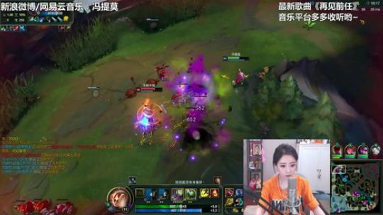 提莫挑衅武器，结果反而被打哭，笑死我了